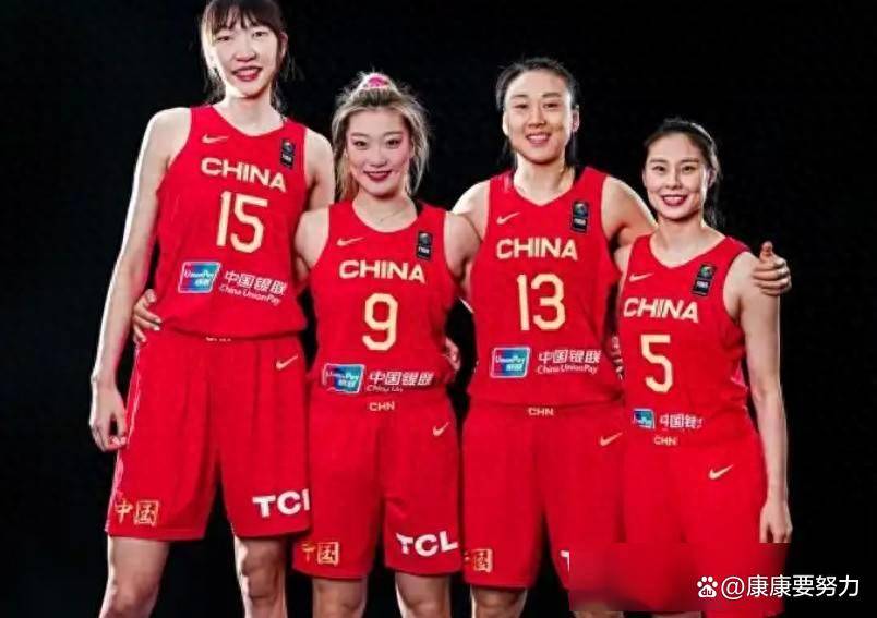 亚洲杯赛场,壮哉我大队伍向前进的简单介绍 亚洲杯赛场,壮哉我大队伍向前进的简单介绍