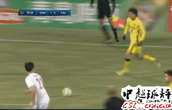 爱游戏官网-鲁能后卫关键失误，导致球队遭遇惨败