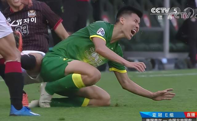 包含湖南队在比赛中展现压倒性优势，教练评价高度的词条