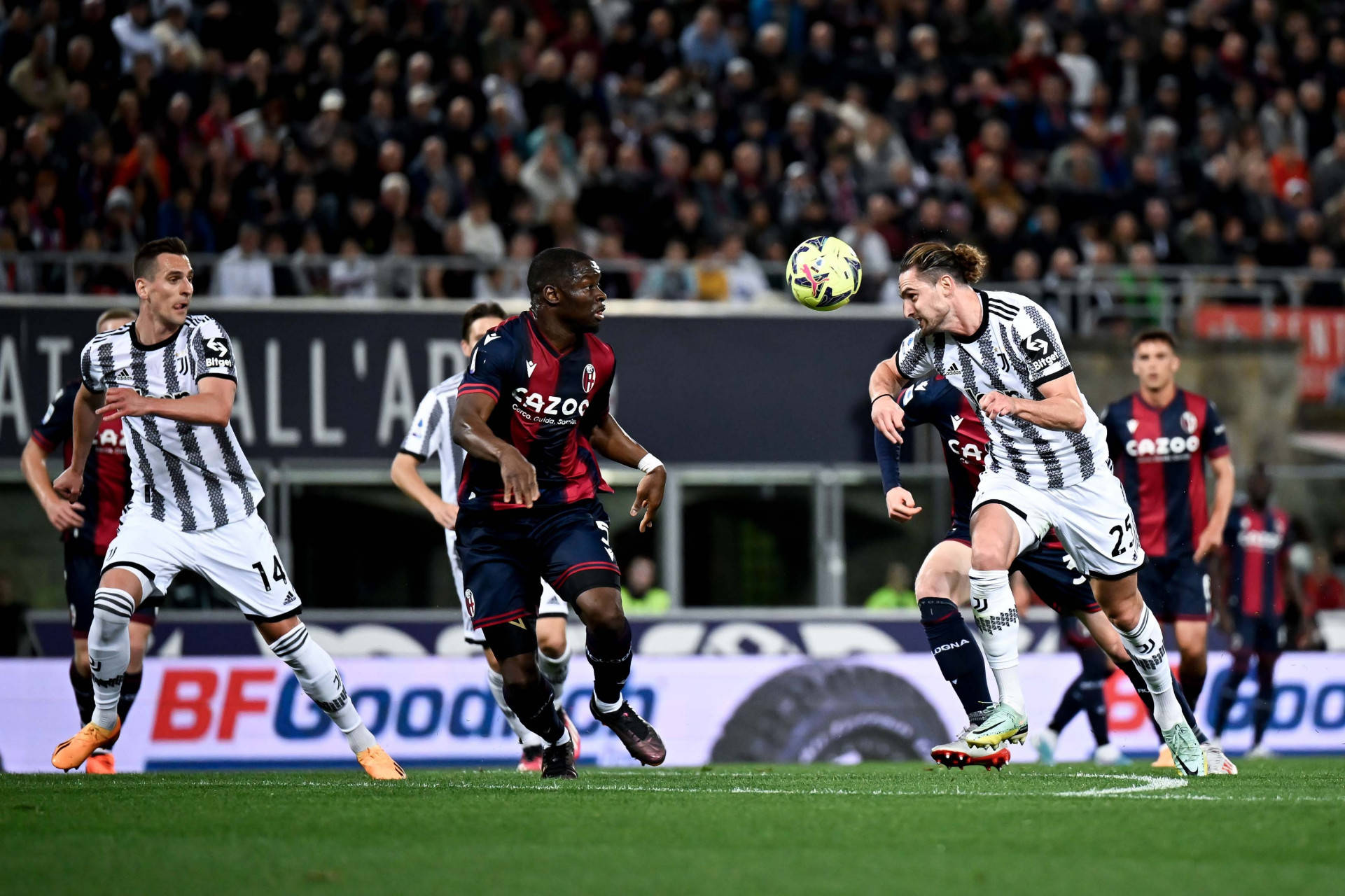 爱游戏官方入口-关于博洛尼亚客场逆转获胜，实现反弹的信息