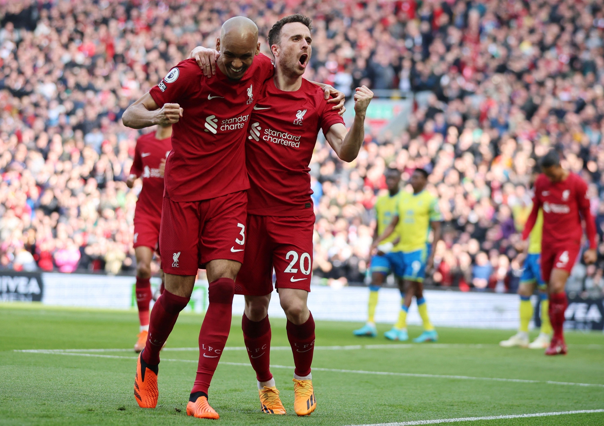 利物浦客场胜出,继续领跑英格兰足球 利物浦客场胜出,继续领跑英格兰足球