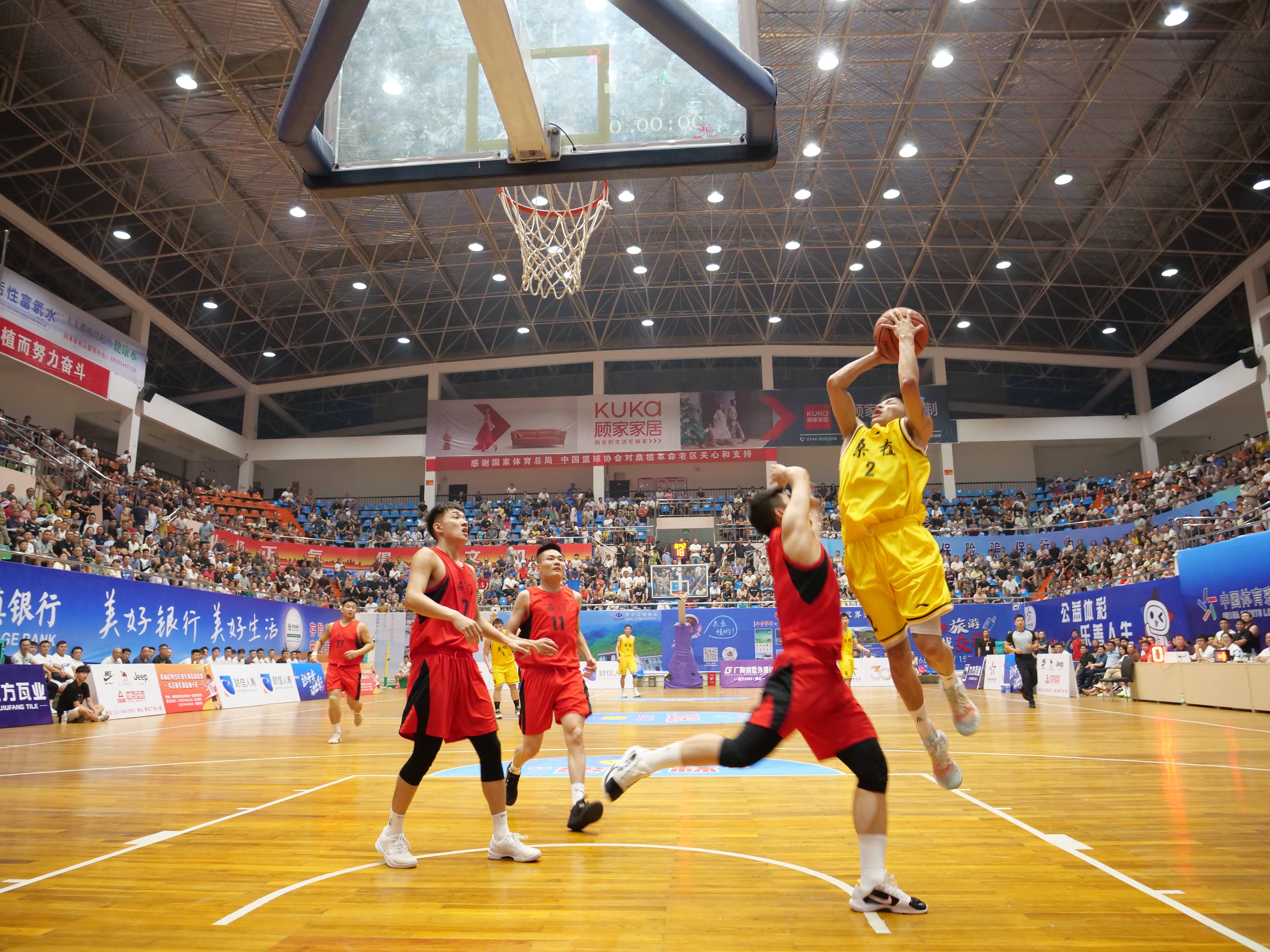 篮球赛场上的精彩瞬间,让人过目不忘 篮球赛场上的精彩瞬间,让人过目不忘