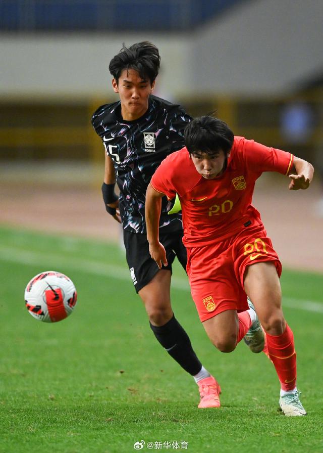 韩国体育选手接连取得足球比赛胜利