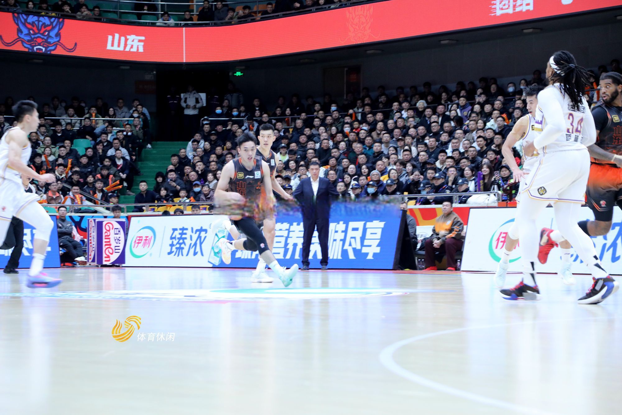 主场战胜对手，士气高涨，决赛成绩备受瞩目的简单介绍