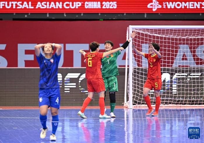 爱游戏APP-女队在国内足球赛事中获得连胜