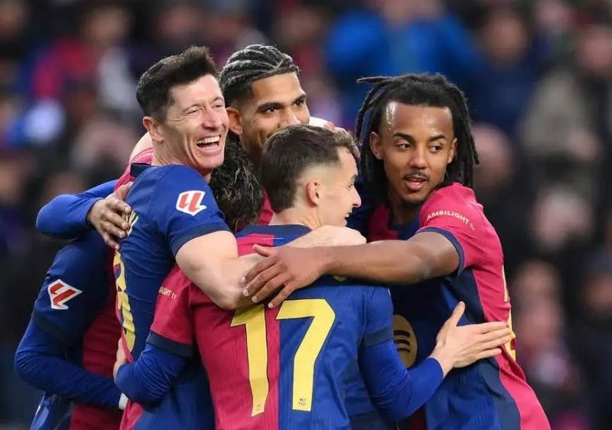 包含梅西再现神秘，巴萨轻松击败奥萨苏纳的词条