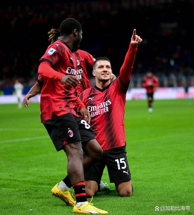 爱游戏官方入口-AC米兰主场大捷，球队士气高涨的简单介绍