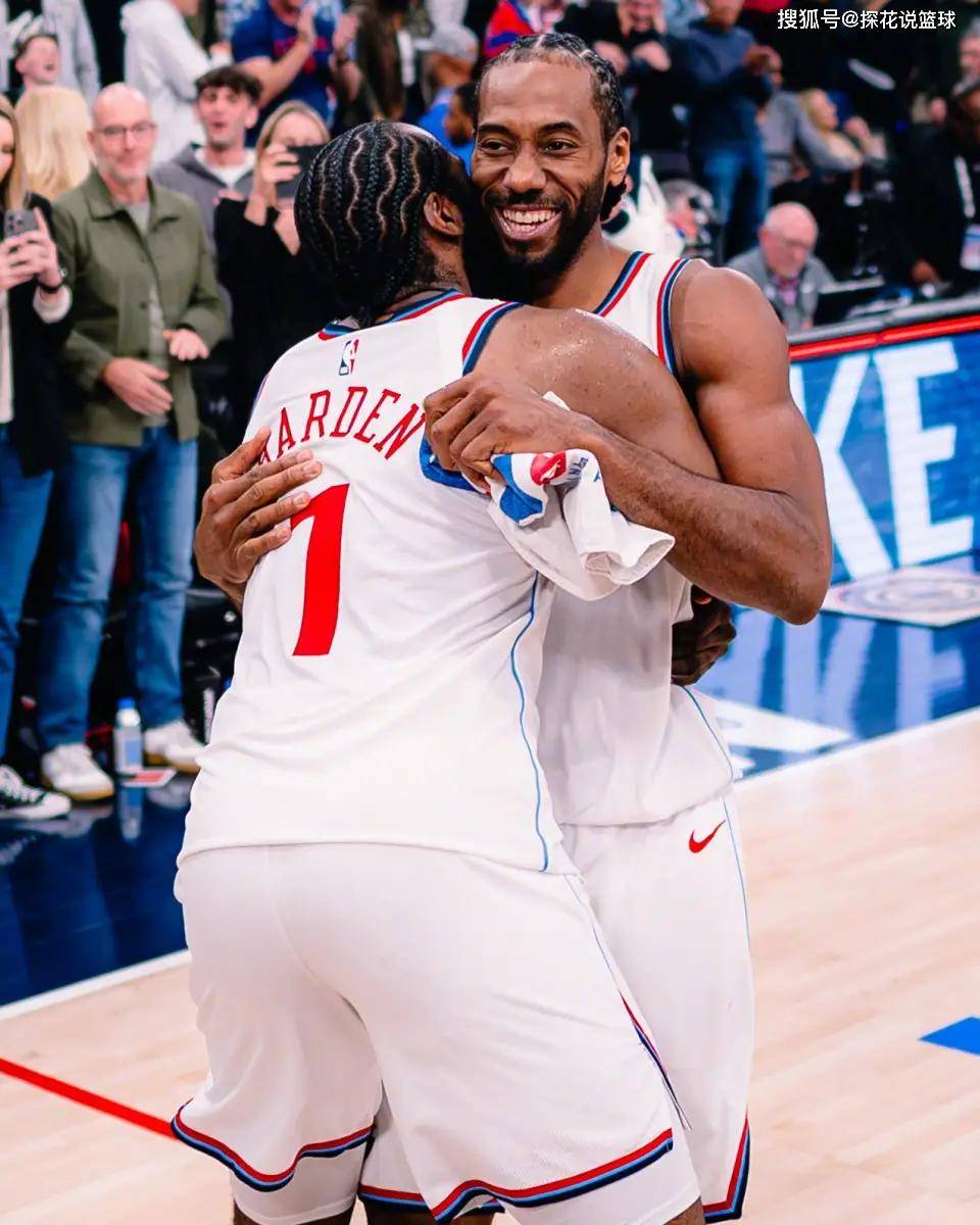 爱游戏娱乐-关于开拓者球员抢占主动，联手突破困境的信息