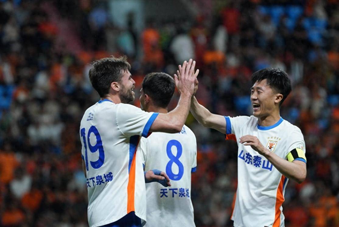 鲁能主场击败泰达，继续领跑积分榜的简单介绍