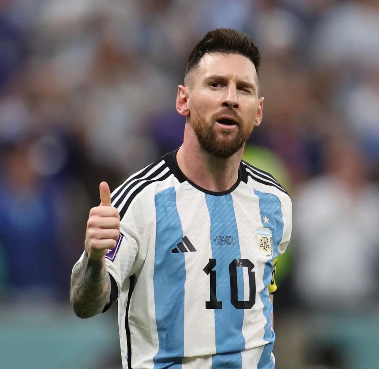 梅西战格列兹曼防线压力加倍