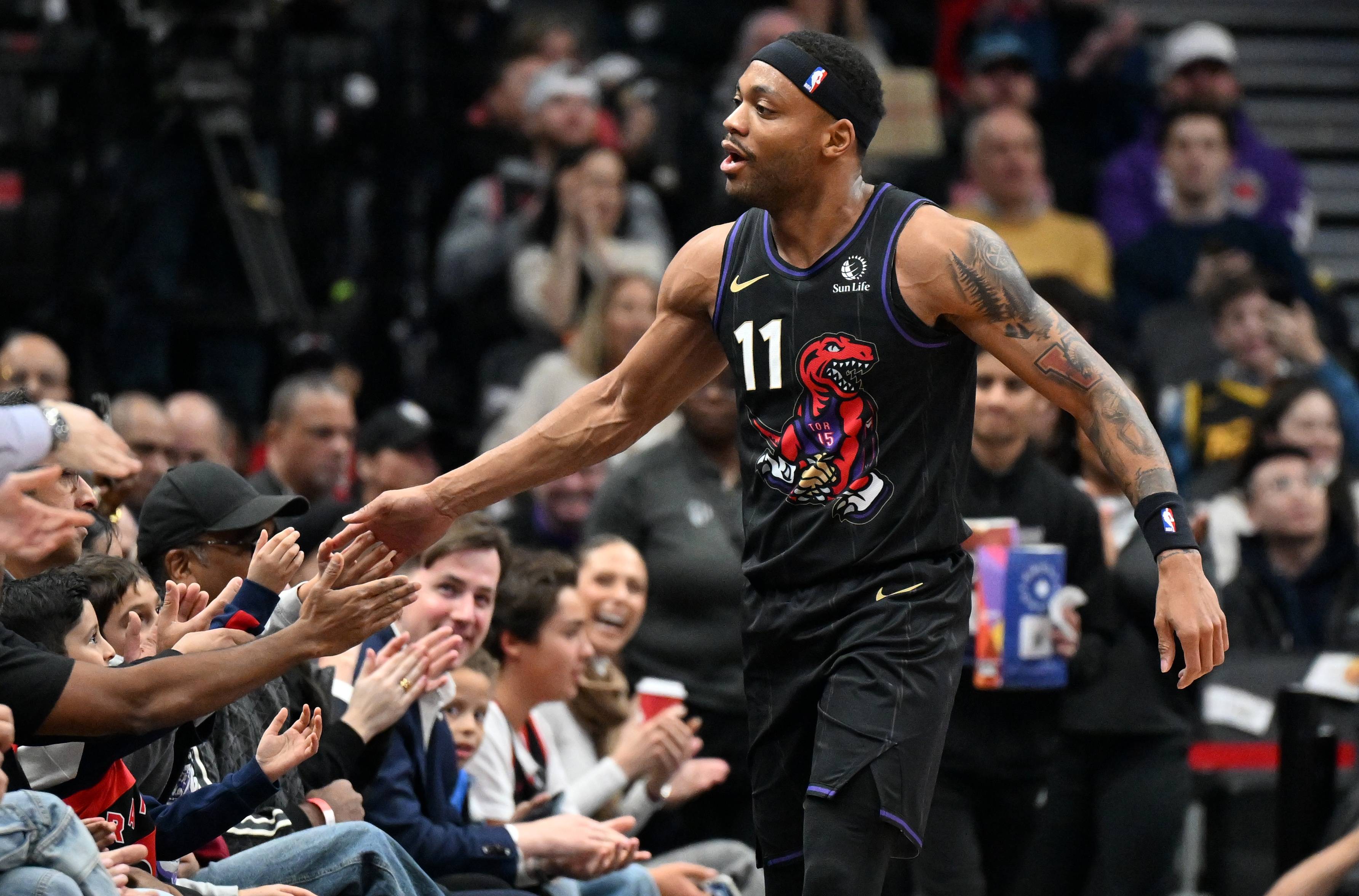 关于NBA季后赛火箭队主帅下课，季前冠军难实现的信息