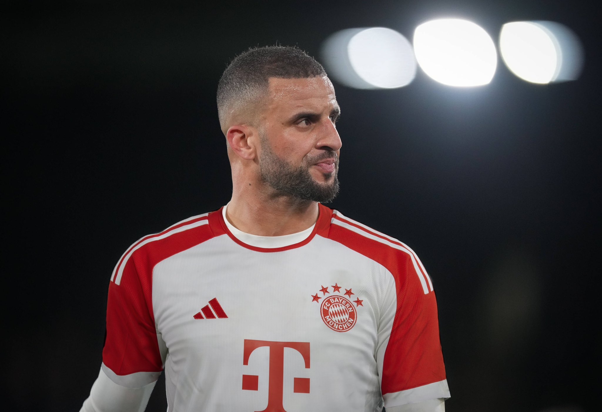 爱游戏入口-关于沙尔克客场不敌莱比锡，遭遇连败的信息