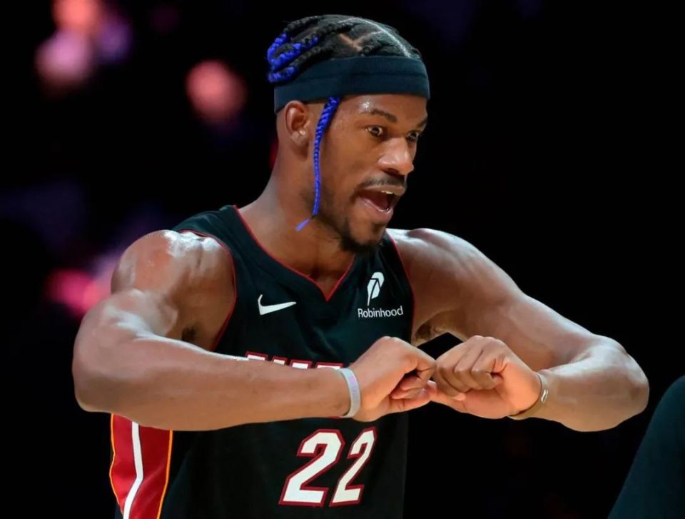 热火击败湖人,巴特勒全场表现出色 热火击败湖人,巴特勒全场表现出色