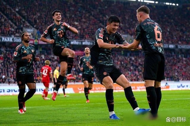 爱游戏在线-弗莱堡队成功击败对手，取得胜利