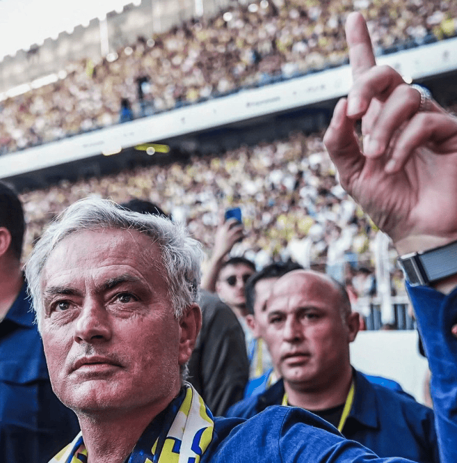 英国足球球队宣布新任主帅加盟，期望新赛季有所突破的简单介绍