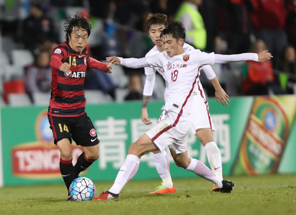 广州恒大全队表现抢眼,实力稳居榜首 广州恒大全队表现抢眼,实力稳居榜首