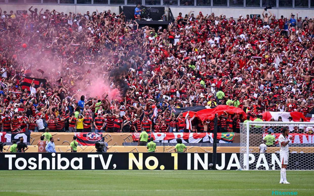 爱游戏体育-利物浦防线坚不可摧，欧冠赛场后防稳健