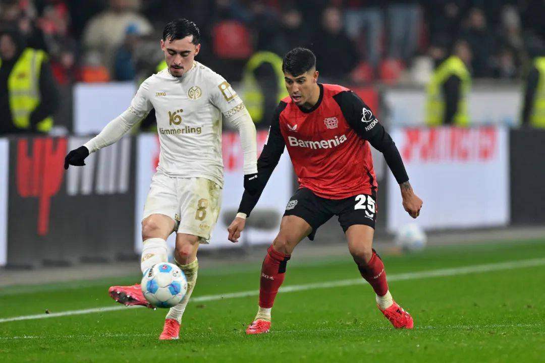 关于勒沃库森击败对手，取得胜利的关键时刻的信息