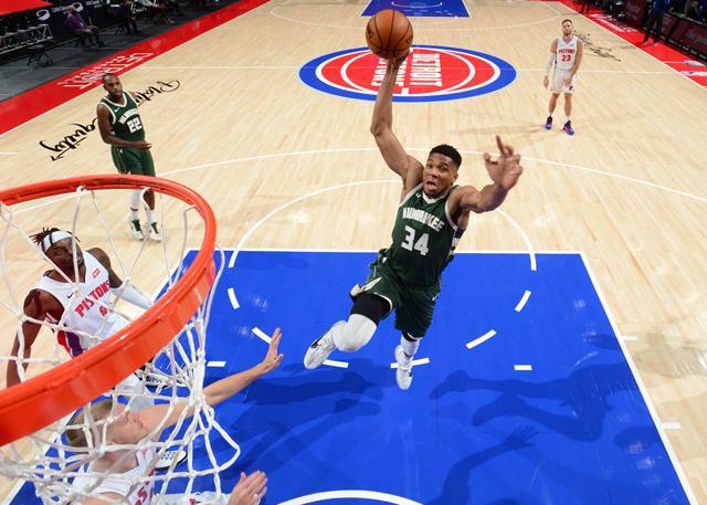 包含巴黎轻取客场胜利巩固领先位置的词条