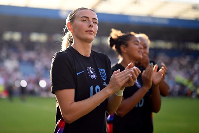 英格兰女足与美国队:握手言和的简单介绍 英格兰女足与美国队:握手言和的简单介绍