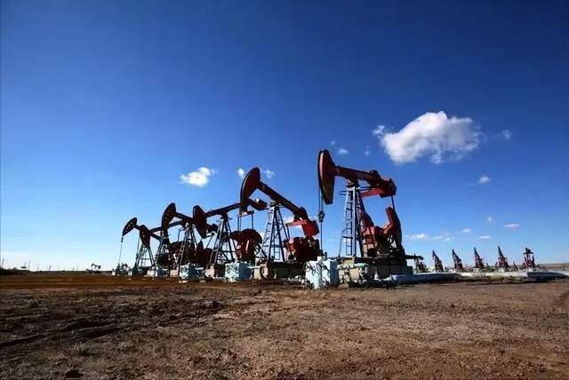 决战在即，谁主沉浮在球场上