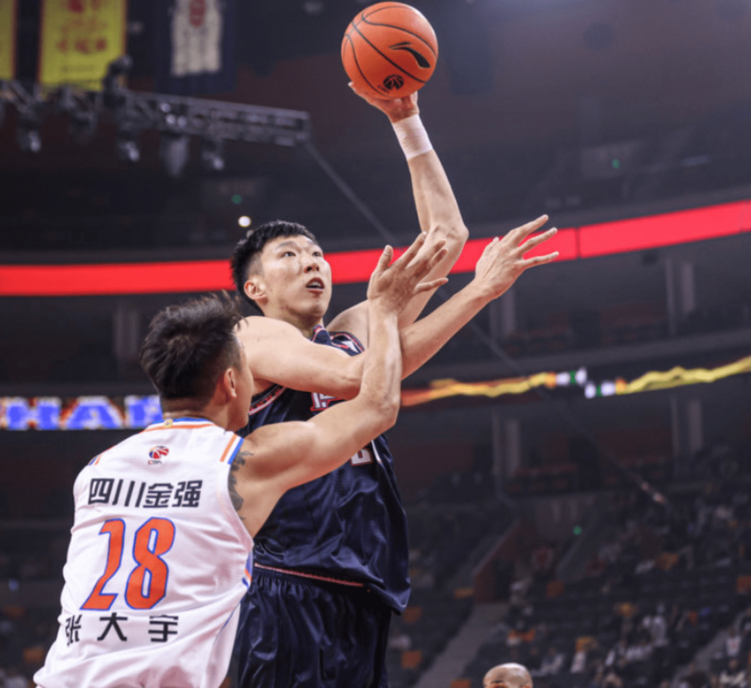 周琦全场发挥稳健，帮助球队晋级决赛