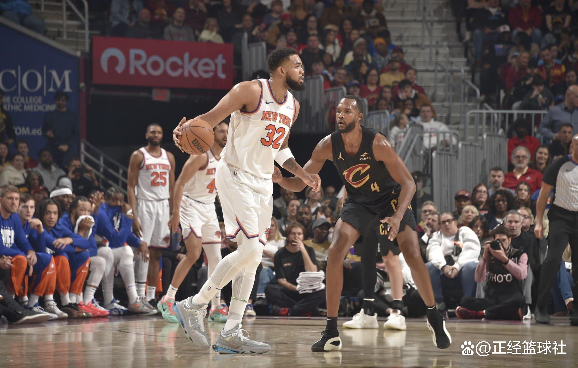 爱游戏在线-骑士队客场大胜开拓者队，赢得比赛