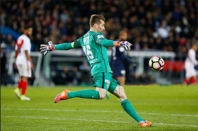 决赛战局激烈,欧洲豪强争夺冠军头衔 决赛战局激烈,欧洲豪强争夺冠军头衔