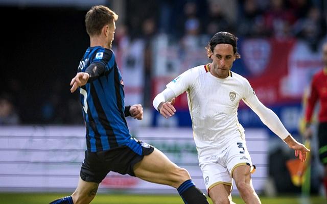 意甲故赛场仨杆，卡利亚里辛苦滑倒力压多采