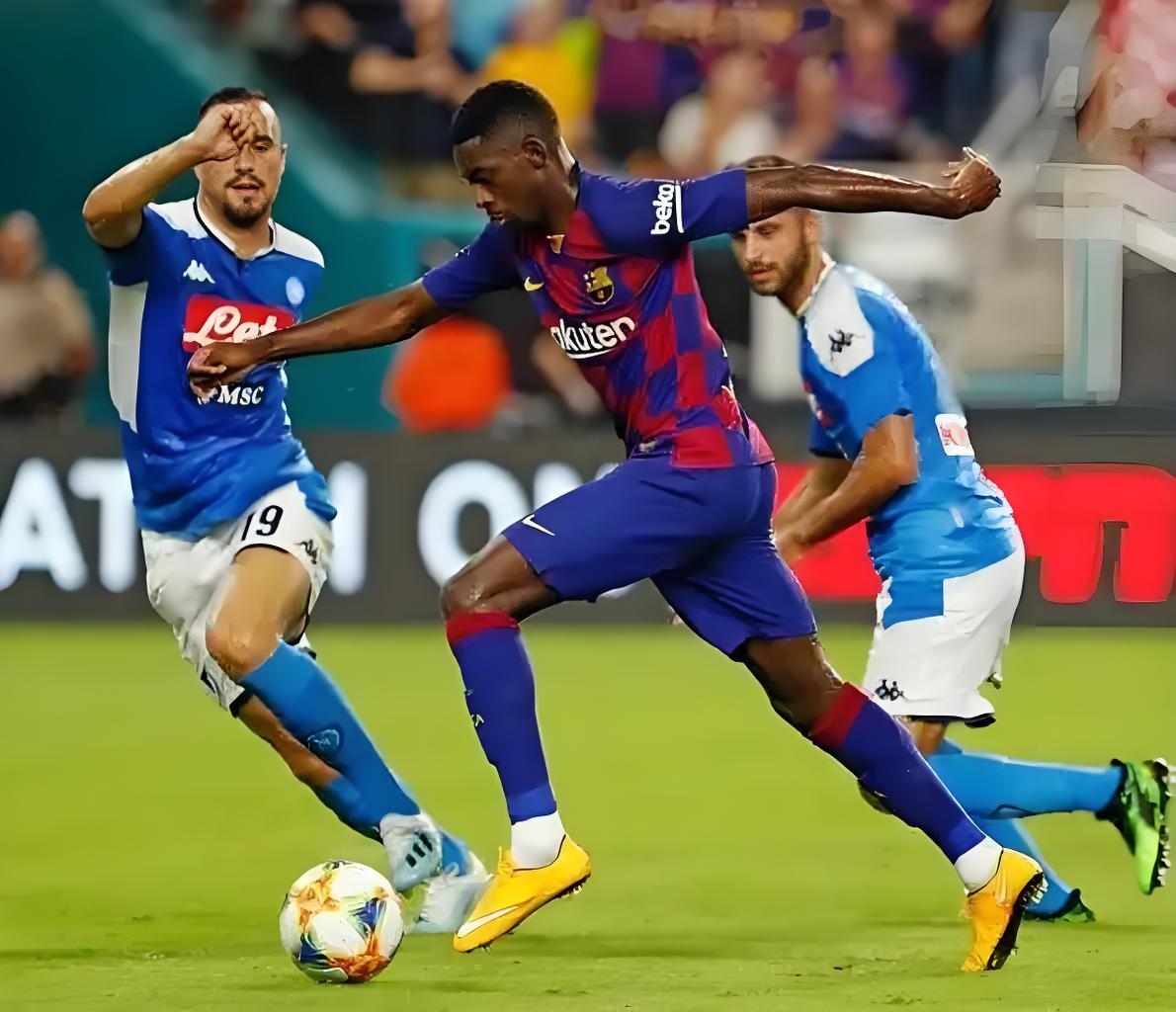 沙尔克04首次引进巴黎圣日耳曼球员