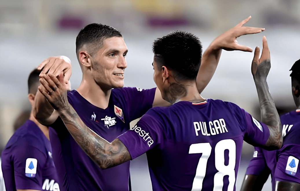 爱游戏下载-佛罗伦萨队状态回升，连胜两场，走上正轨