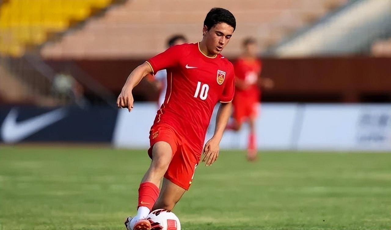 爱游戏官方-亚洲球队士气高昂，备战决定性赛事