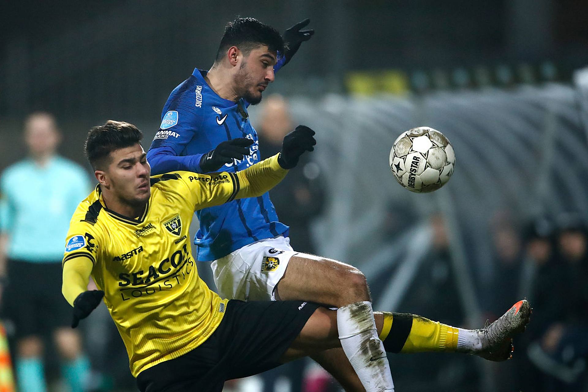 包含欧洲足球壮举：强强对话闪耀赛场的词条