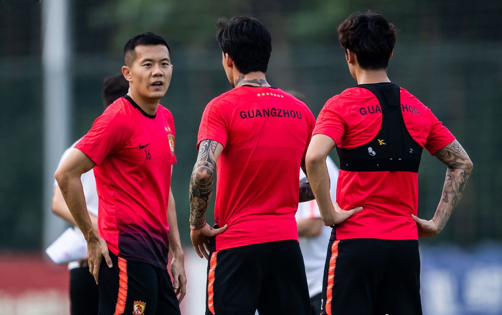 爱游戏在线-关于大连一方主场击败广州恒大，夺取胜利的信息