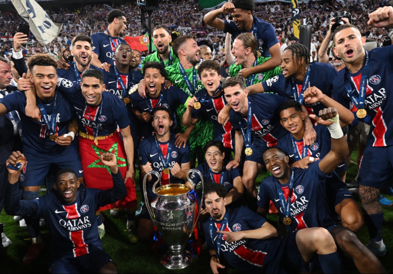 包含全球范围内足球比赛掀起狂热追捧的浪潮的词条 包含全球范围内足球比赛掀起狂热追捧的浪潮的词条