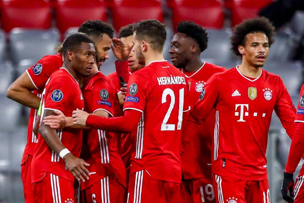 包含拜仁慕尼黑主场胜利，小组赛告捷的词条