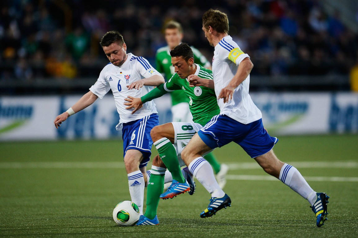 爱游戏在线-捷克队遭遇主场失利，晋级前景犹存的简单介绍