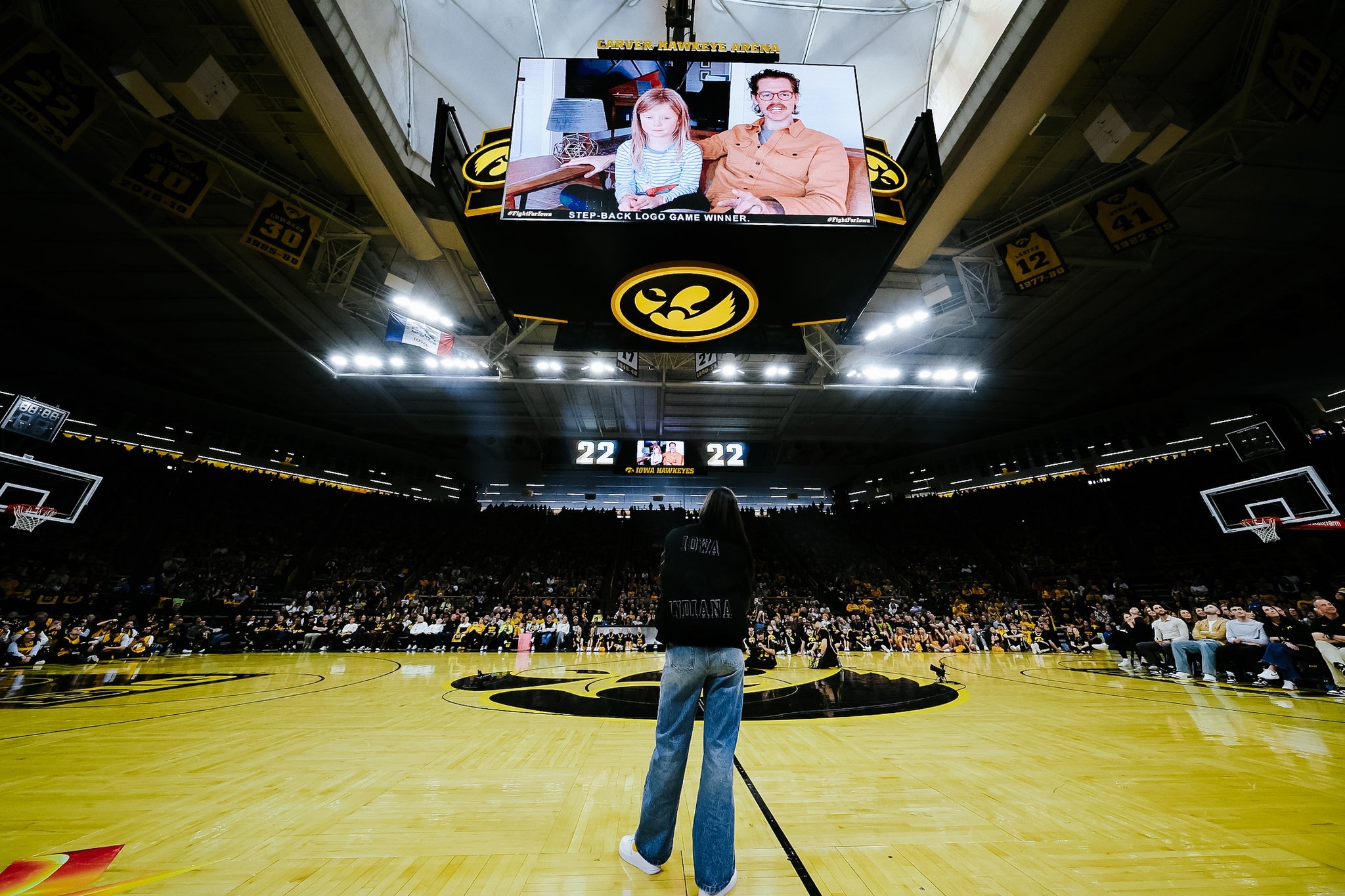 篮球时装周盛大开幕，球员秀时尚风采的简单介绍