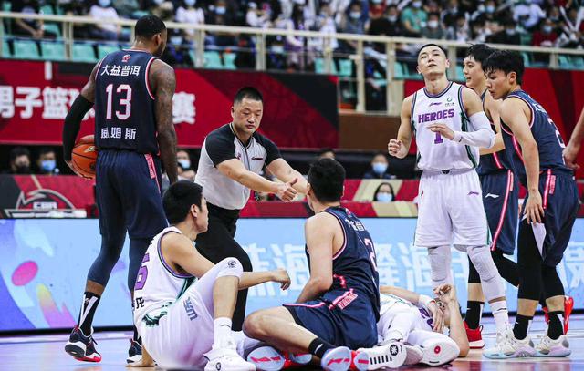 爱游戏娱乐-包含精彩对决引爆看点，胜负难料的词条