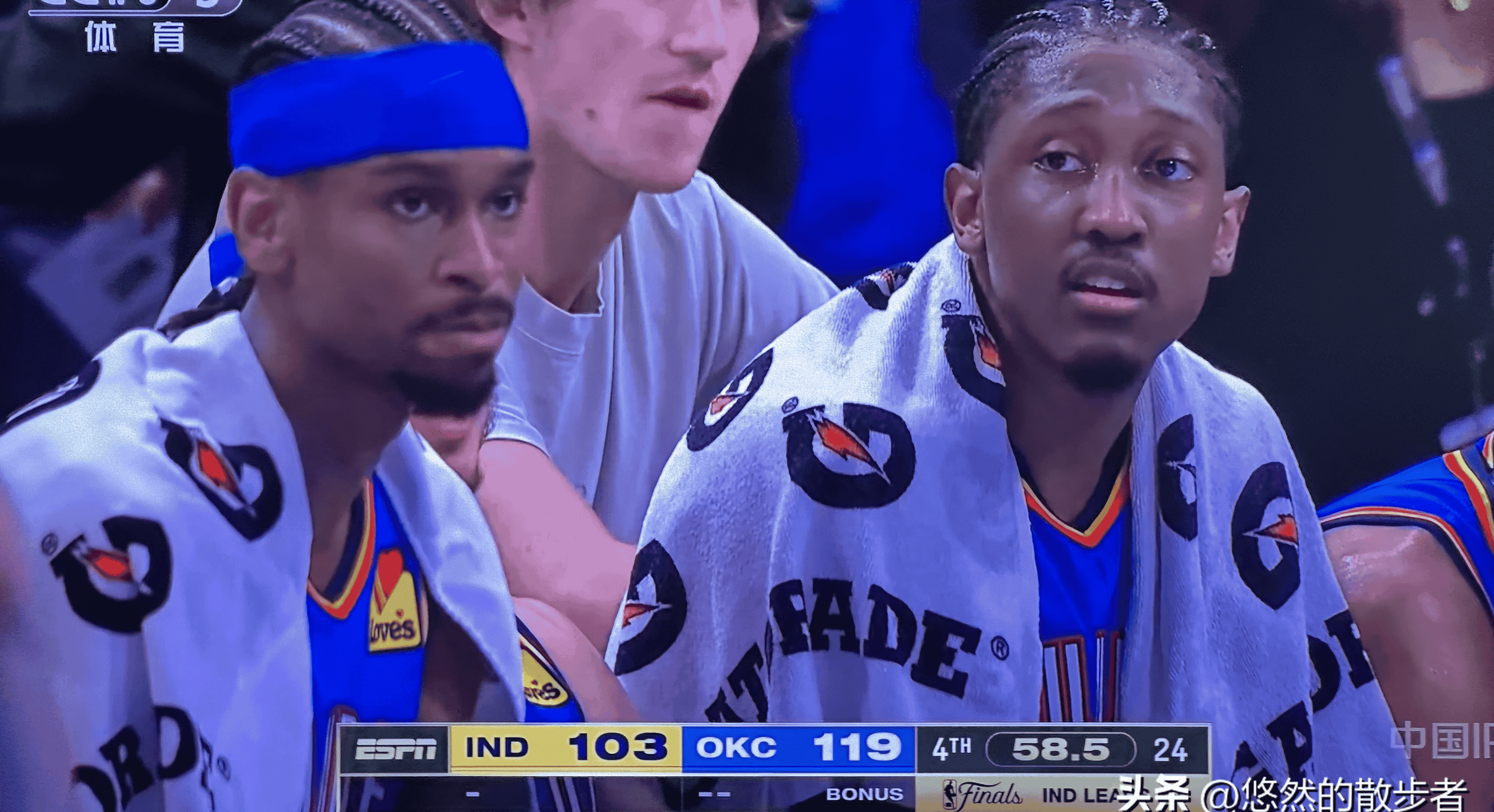 爱游戏体育-步行者队球员因技犯被罚下场