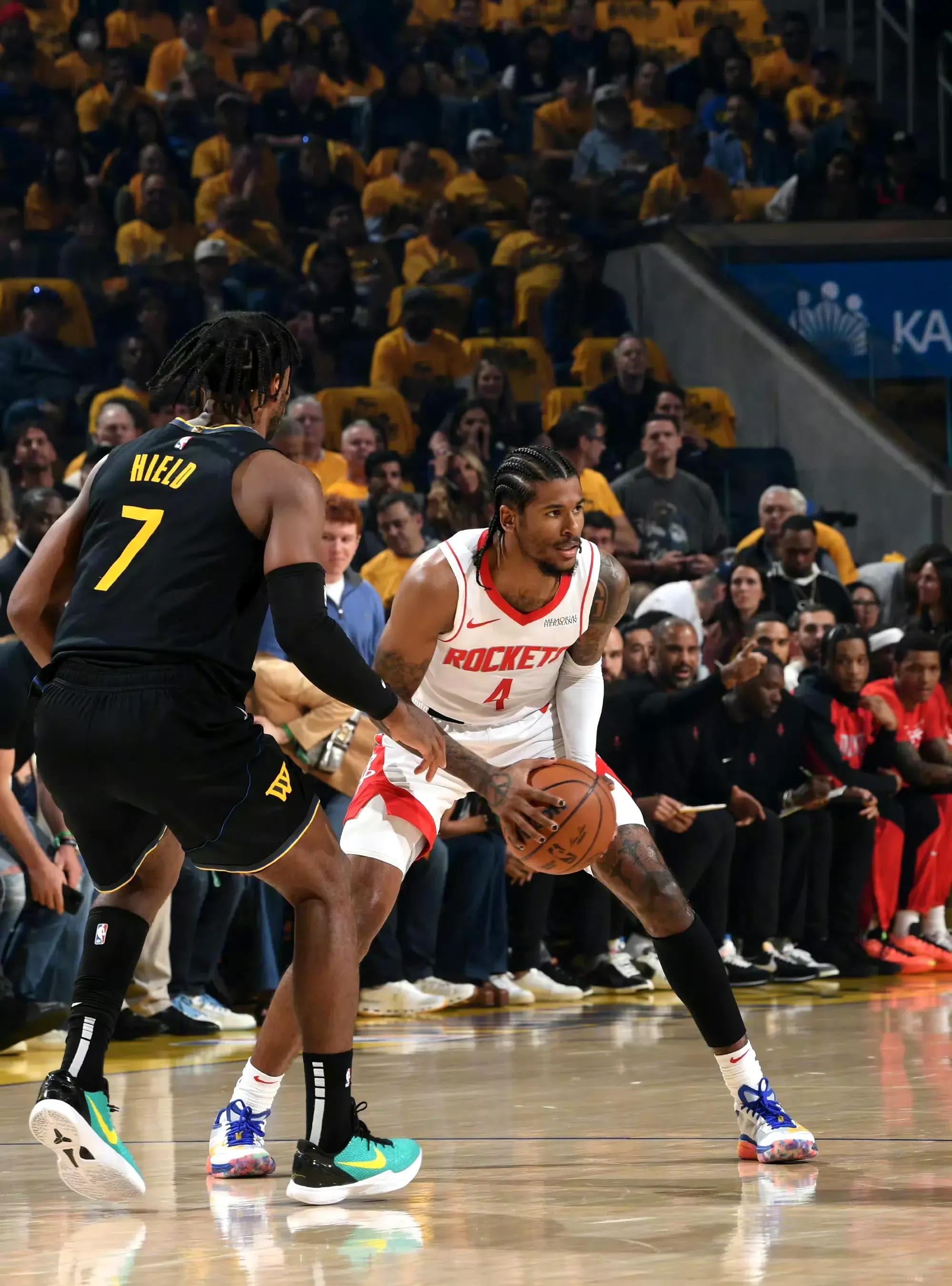 爱游戏体育-保罗带伤再战，雷霆击败火箭延续生死战的简单介绍