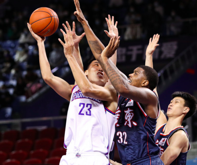 陕西队轻取广东队，实现连胜