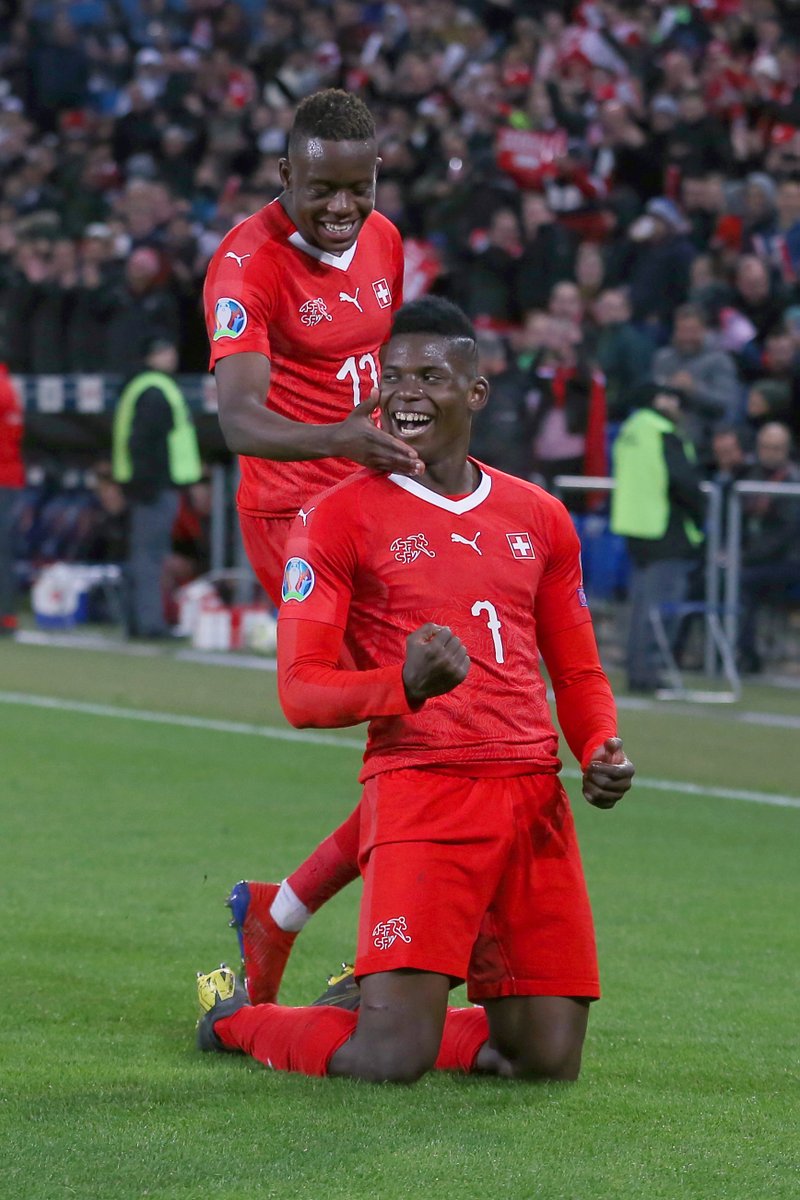 关于丹麦轻取西班牙，格拉利什惊艳世界的信息